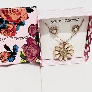 Betsey Johnson Pave Daisy Flower Pendant Necklace & Stud Earring Set NIB